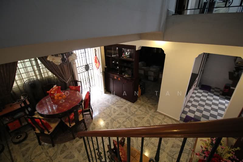 407 Jurong West Street 42 HDB Flat For Sale at S$ 700,000 | PropertyGuru Singapore - Dining Room
