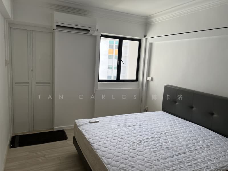 708 Hougang Avenue 2, 708 Hougang Avenue 2, Room Rental, 200 sqft, HDB Flat For Rent, by Tan Carlos 陈卡洛, 500093992 - Bedroom - PropertyGuru.com.sg