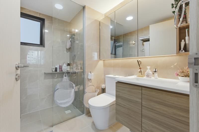 Treasure at Tampines Condominium For Sale at S$ 1,980,000 | PropertyGuru Singapore - Bathroom
