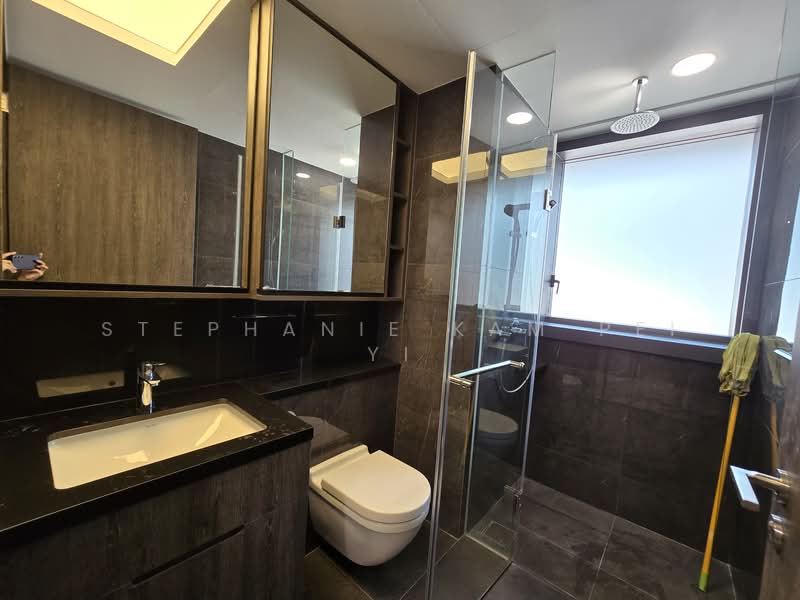 The M, 30 Middle Road, 2 Bedrooms, 570 sqft, Condominium For Rent, by Stephanie Kam Pei Yi, 500094001 - Bathroom - PropertyGuru.com.sg