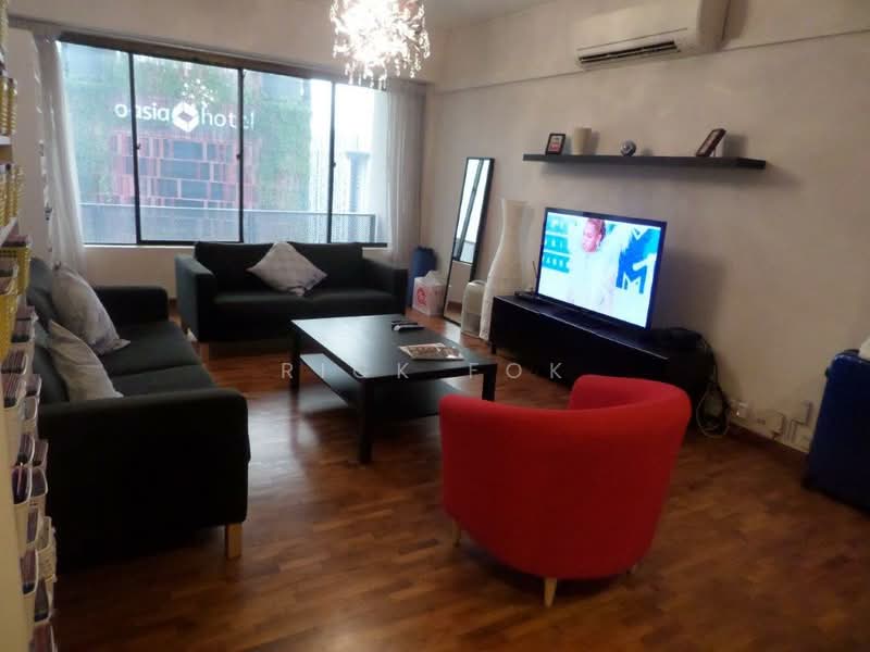 International Plaza, 10 Anson Road, Room Rental, 150 sqft, Apartment For Rent, by Rick Fok, 500094006 - Living Room - PropertyGuru.com.sg