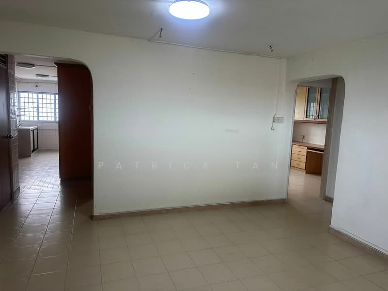 140 Tampines Street 12 HDB Flat For Sale at S$ 650,000 | PropertyGuru Singapore - Interior