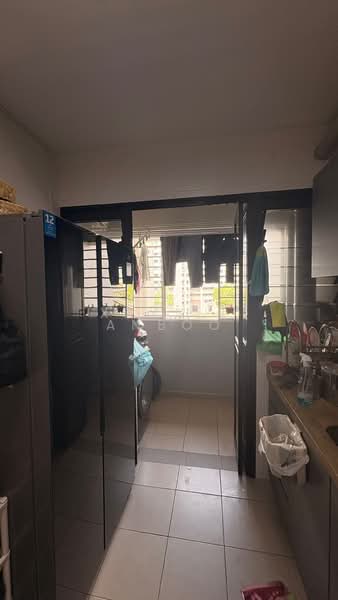 547C Segar Road HDB Flat For Sale at S$ 499,000 | PropertyGuru Singapore - Kitchen