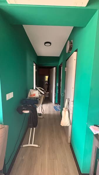 547C Segar Road HDB Flat For Sale at S$ 499,000 | PropertyGuru Singapore - Corridor