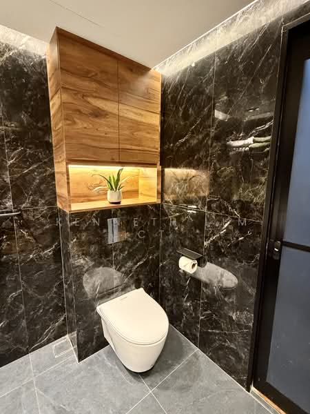 Villa Verde Terraced House For Sale at S$ 2,688,000 | PropertyGuru Singapore - Bathroom