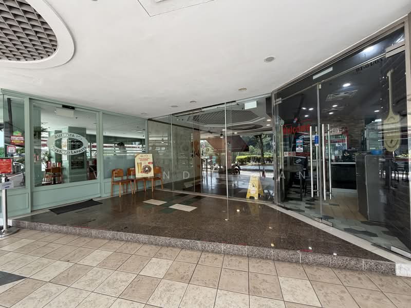 Crown Centre, 557 Bukit Timah Road, 312 sqft, Mall Shop For Sale, by Velinda Kwan, 500094036 - Entrance - CommercialGuru.com.sg