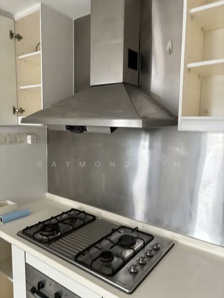 Monterey Park Condominium, 21 West Coast Rise, 2 Bedrooms, 1,023 sqft, Condominium For Rent, by Raymond Lim, 500094057 - Kitchen - PropertyGuru.com.sg