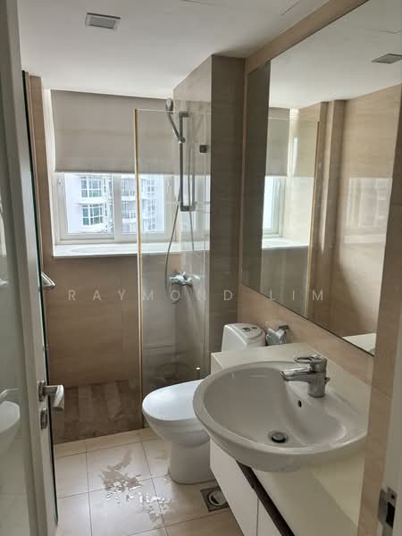 Monterey Park Condominium, 21 West Coast Rise, 2 Bedrooms, 1,023 sqft, Condominium For Rent, by Raymond Lim, 500094057 - Bathroom - PropertyGuru.com.sg