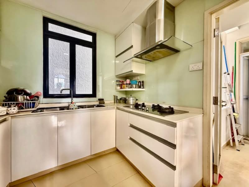 Regent Heights Condominium For Sale at S$ 1,298,000 | PropertyGuru Singapore - Kitchen