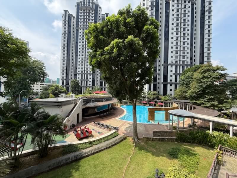 Regent Heights Condominium For Sale at S$ 1,298,000 | PropertyGuru Singapore - Pool