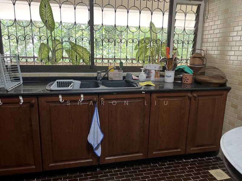 Hillcrest Arcadia Condominium For Sale at S$ 2,500,000 | PropertyGuru Singapore - Kitchen