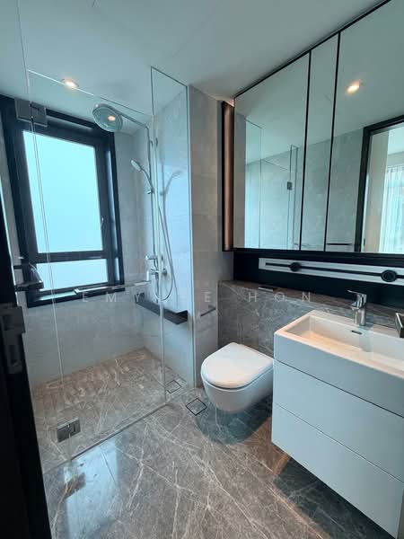 Principal Garden Condominium For Sale at S$ 1,850,000 | PropertyGuru Singapore - Bathroom