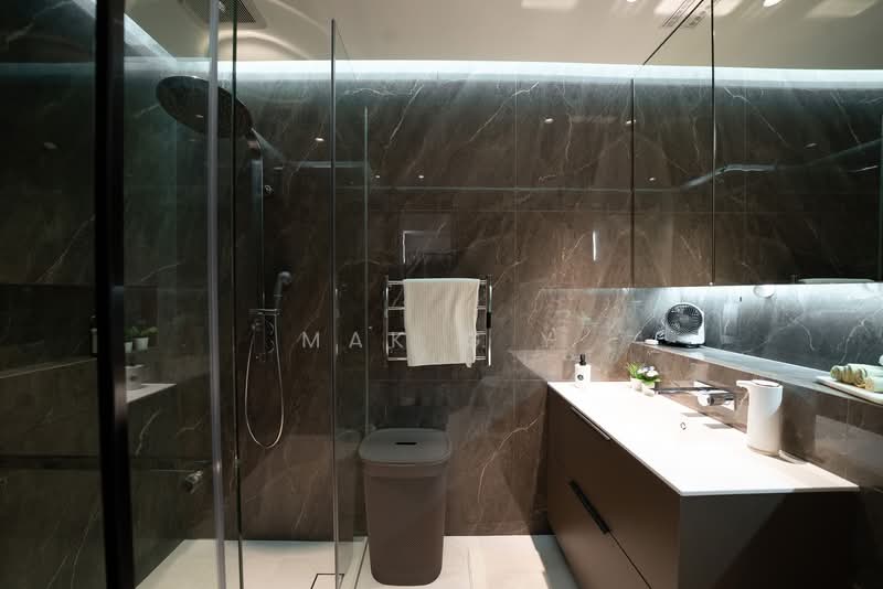River Place Condominium For Sale at S$ 4,000,000 | PropertyGuru Singapore - Bathroom