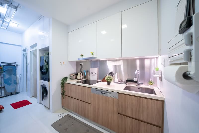 River Place Condominium For Sale at S$ 4,000,000 | PropertyGuru Singapore - Kitchen