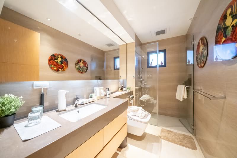 River Place Condominium For Sale at S$ 4,000,000 | PropertyGuru Singapore - Bathroom