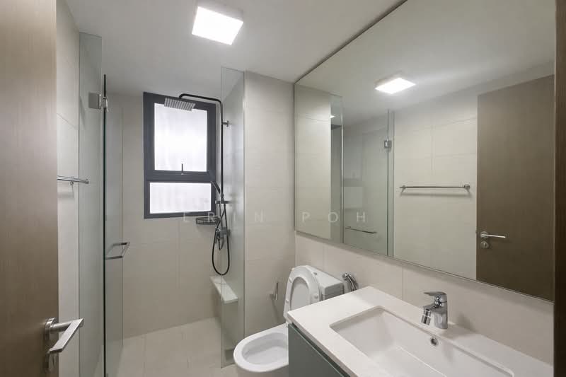 Bellewaters, 13 Anchorvale Crescent, 3 Bedrooms, 1,066 sqft, Executive Condominium For Rent, by Erin Poh, 500094094 - Bathroom - PropertyGuru.com.sg