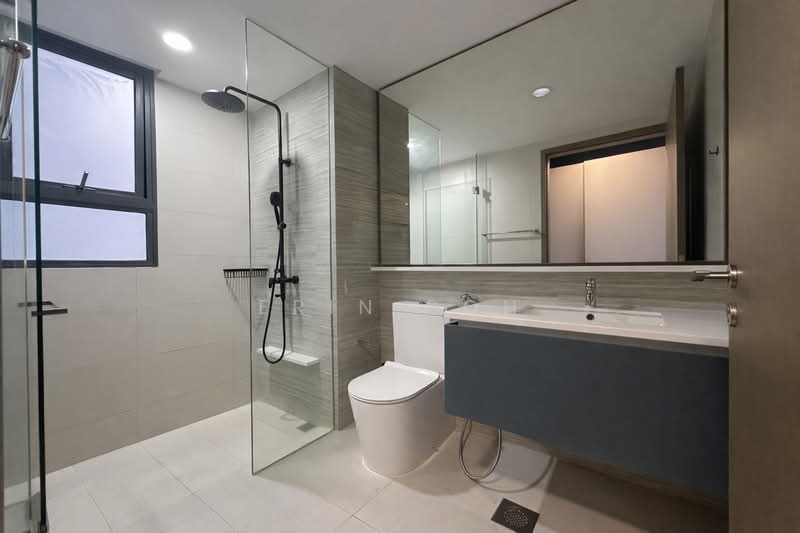 Bellewaters, 13 Anchorvale Crescent, 3 Bedrooms, 1,066 sqft, Executive Condominium For Rent, by Erin Poh, 500094094 - Bathroom - PropertyGuru.com.sg