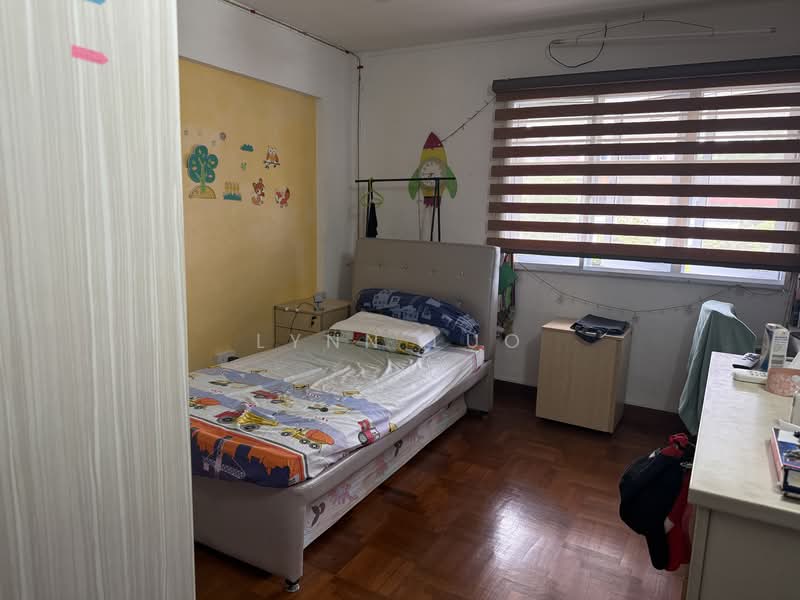 122 Hougang Avenue 1 HDB Flat For Sale at S$ 1,030,000 | PropertyGuru Singapore - Bedroom