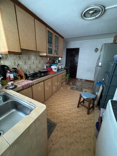 53 Chin Swee Road HDB Flat For Sale at S$ 548,000 | PropertyGuru Singapore - Kitchen
