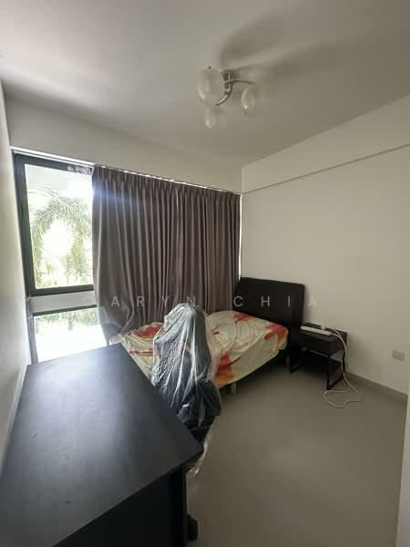 Hedges Park Condominium Condominium For Sale at S$ 998,000 | PropertyGuru Singapore - Bedroom