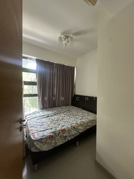 Hedges Park Condominium Condominium For Sale at S$ 998,000 | PropertyGuru Singapore - Bedroom
