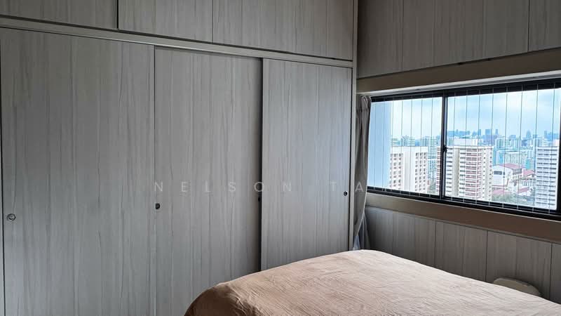 Mandarin Gardens Apartment For Sale at S$ 1,300,000 | PropertyGuru Singapore - Bedroom