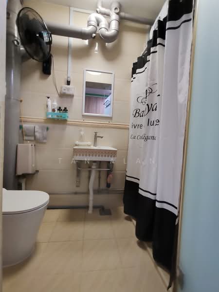 588A Montreal Drive, 588A Montreal Drive, Room Rental, 150 sqft, HDB Flat For Rent, by Tan Alan, 500094125 - PropertyGuru.com.sg