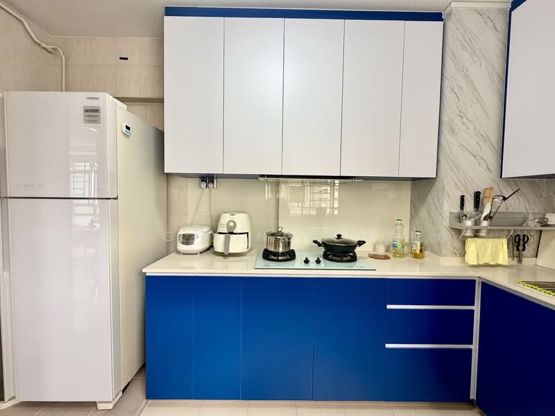 269B Compassvale Link HDB Flat For Sale at S$ 740,000 | PropertyGuru Singapore - Kitchen