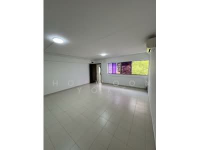 For Sale - 667 Hougang Avenue 4