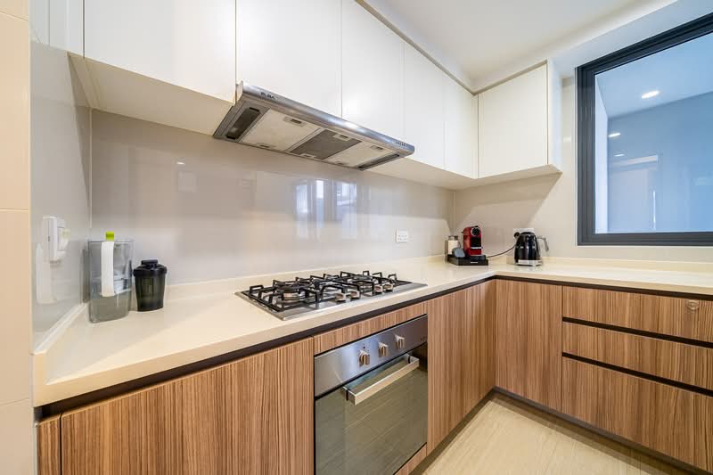 Hundred Palms Residences Executive Condominium For Sale at S$ 1,900,000 | PropertyGuru Singapore - Kitchen