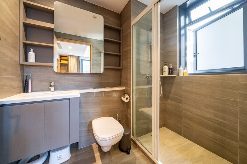 Hundred Palms Residences Executive Condominium For Sale at S$ 1,900,000 | PropertyGuru Singapore - Bathroom