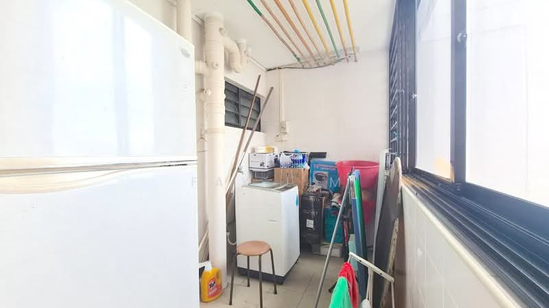 919 Hougang Avenue 4, 919 Hougang Avenue 4, Room Rental, 140 sqft, HDB Flat For Rent, by Fay Lim, 500094183 - Balcony - PropertyGuru.com.sg