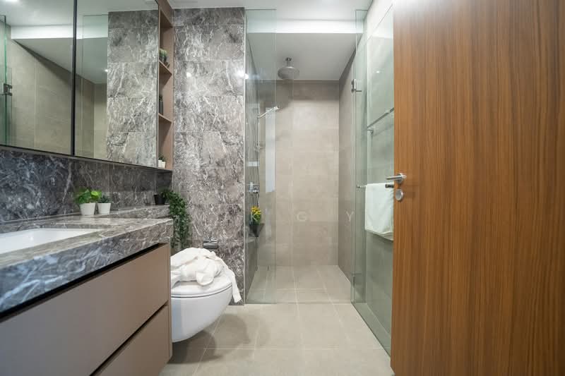 Stirling Residences Condominium For Sale at S$ 1,488,888 | PropertyGuru Singapore - Bathroom