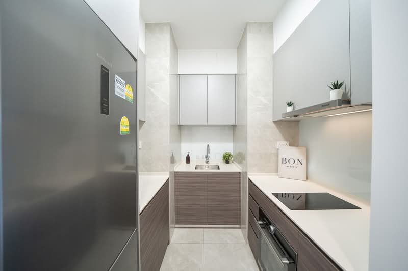 Stirling Residences Condominium For Sale at S$ 1,488,888 | PropertyGuru Singapore - Kitchen