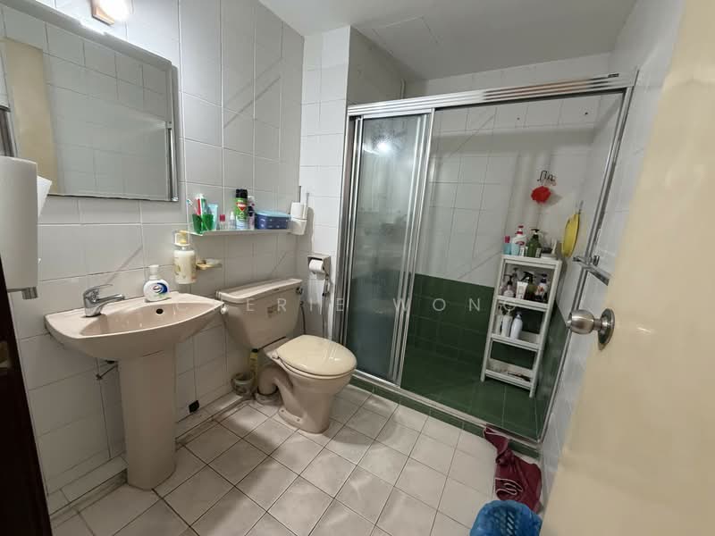 Kilat 19 Apartment For Sale at S$ 5,000,000 | PropertyGuru Singapore - Bathroom