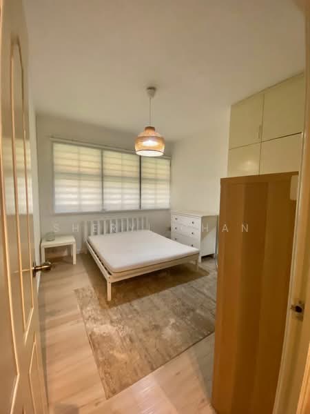 652B Jurong West Street 61 HDB Flat For Sale at S$ 630,000 | PropertyGuru Singapore - Bedroom