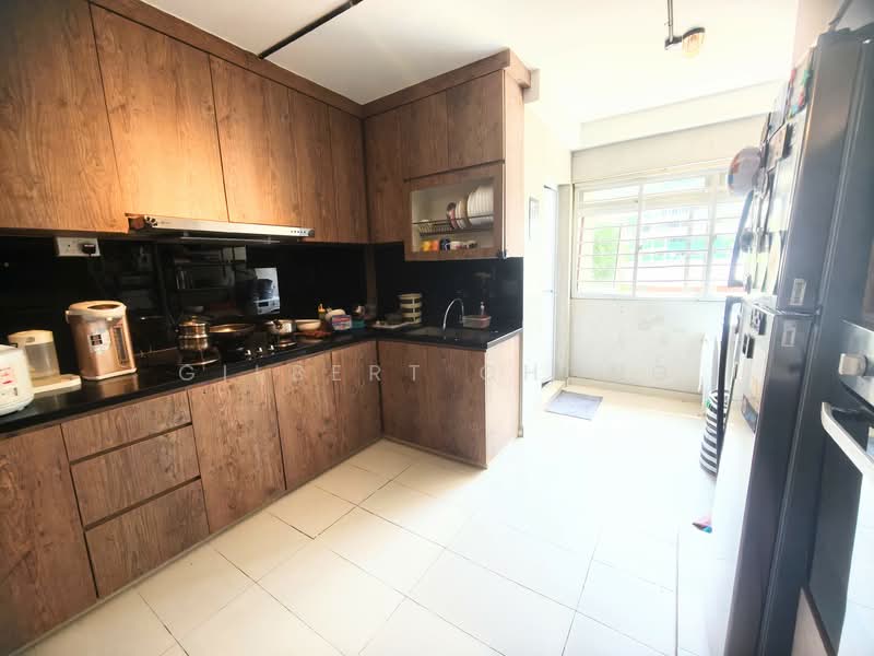 468 Hougang Avenue 8 HDB Flat For Sale at S$ 620,000 | PropertyGuru Singapore - Kitchen