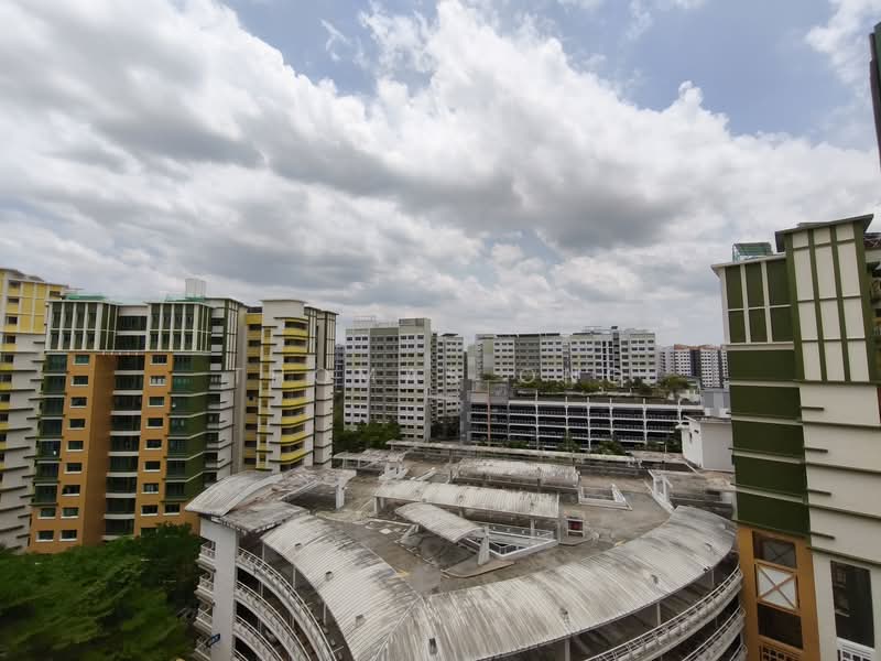 687C Woodlands Drive 75 HDB Flat For Sale at S$ 670,000 | PropertyGuru Singapore - Exterior