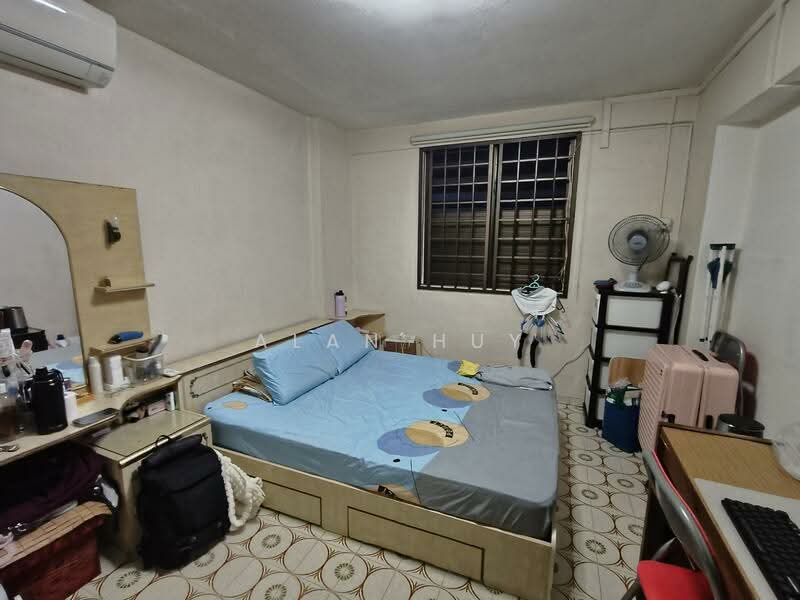 116 Lorong 2 Toa Payoh, 116 Lorong 2 Toa Payoh, Room Rental, 200 sqft, HDB Flat For Rent, by Alan Huy, 500094219 - Bedroom - PropertyGuru.com.sg