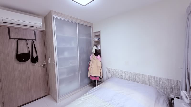 463A Bukit Batok Street 41 HDB Flat For Sale at S$ 848,000 | PropertyGuru Singapore - Bedroom