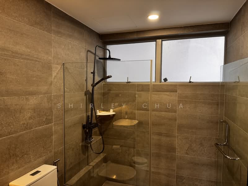 The Bayshore Condominium For Sale at S$ 1,350,000 | PropertyGuru Singapore - Bathroom