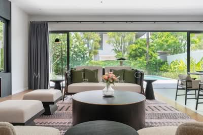 For Sale - ULTRA-WIDE FRONTAGE 🔥Quiet Enclave!!🔥ELEVATED PLOT!!!