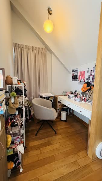 The Greenwood Terraced House For Sale at S$ 3,701,000 | PropertyGuru Singapore - Study