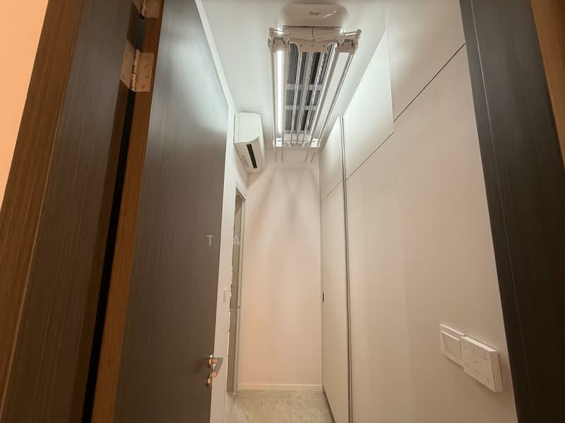 Clavon Condominium For Sale at S$ 2,800,000 | PropertyGuru Singapore - Study room