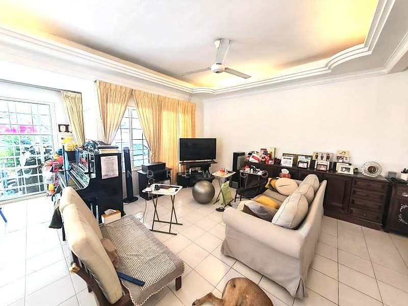 ⭐️WHY THIS HSE?⭐️$14XXPSF⭐️12M FRONTAGE⭐️BIG LAND⭐️ Semi-Detached House For Sale at S$ 6,000,000 | PropertyGuru Singapore - Living Room