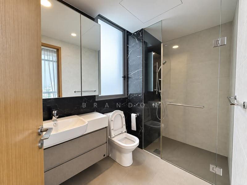 The Glades, 10 Bedok Rise, Bedok / Upper East Coast, 1 Bedroom, 474 sqft, Condominium For Sale, by Brandon Lau Zi Yang, 500094273 - Bathroom - PropertyGuru.com.sg
