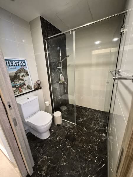 Flamingo Valley Condominium For Sale at S$ 1,080,000 | PropertyGuru Singapore - Bathroom