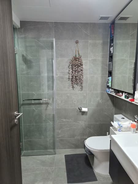 Riverfront Residences Condominium For Sale at S$ 1,340,000 | PropertyGuru Singapore - Bathroom