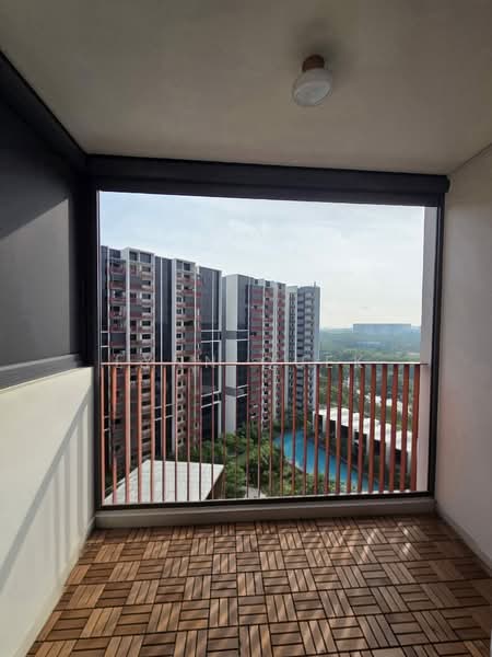 Riverfront Residences Condominium For Sale at S$ 1,340,000 | PropertyGuru Singapore - Balcony