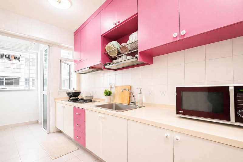 410B Fernvale Road, 410B Fernvale Road, 3 Bedrooms, 1,022 sqft, HDB Flat For Sale, by Raymond Kwa, 500094300 - Kitchen - PropertyGuru.com.sg